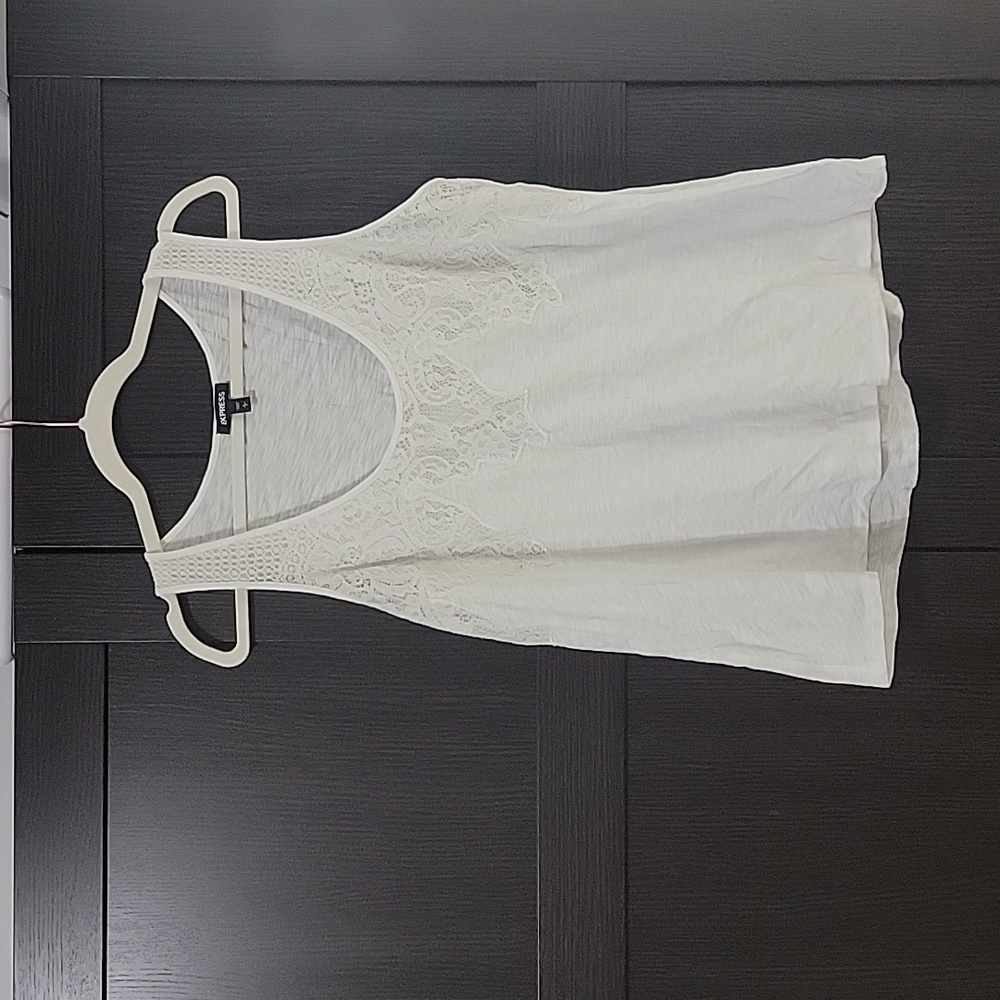 White lace Express Tank Top